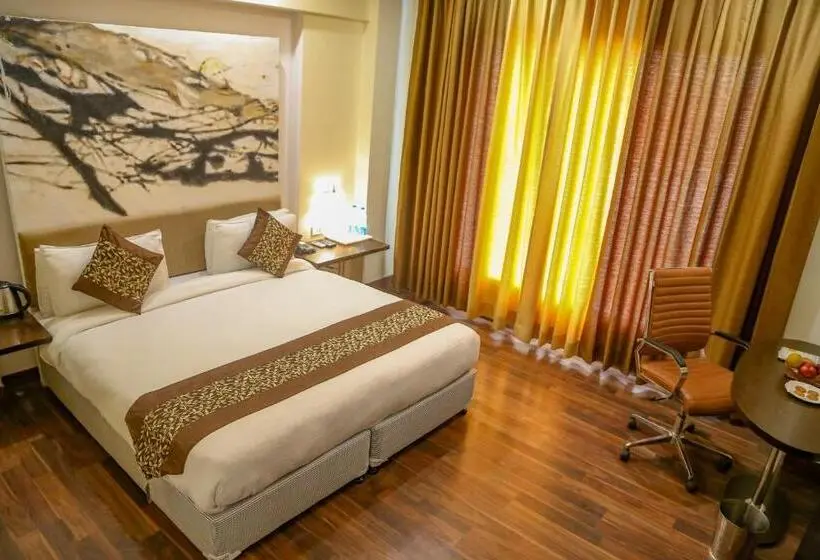 デラックスルーム, Four Leaf Hotel,budaun