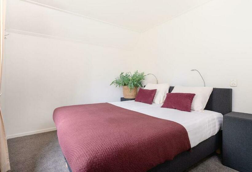 带4个卧室的公寓, Luxurious Holiday Farm 8 People