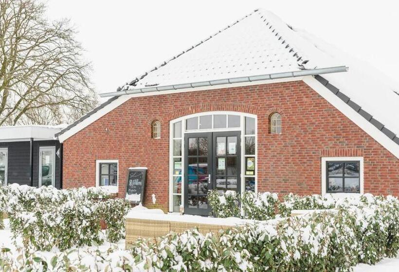 带4个卧室的公寓, Luxurious Holiday Farm 8 People