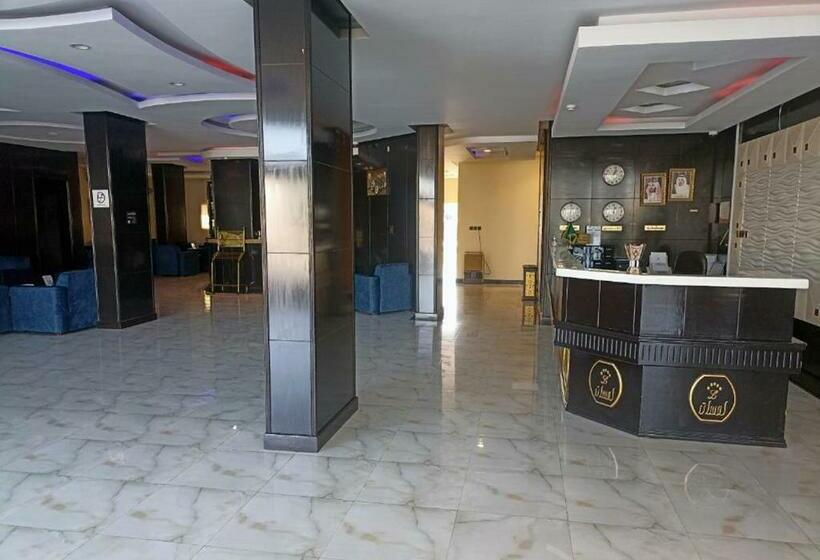 キングサイズベッドのスタンダードルーム, فندق لمسات نجران