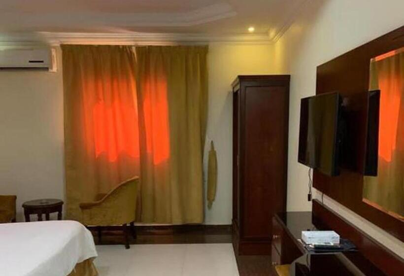 ３ベッドルームアパートメント, فندق لمسات نجران