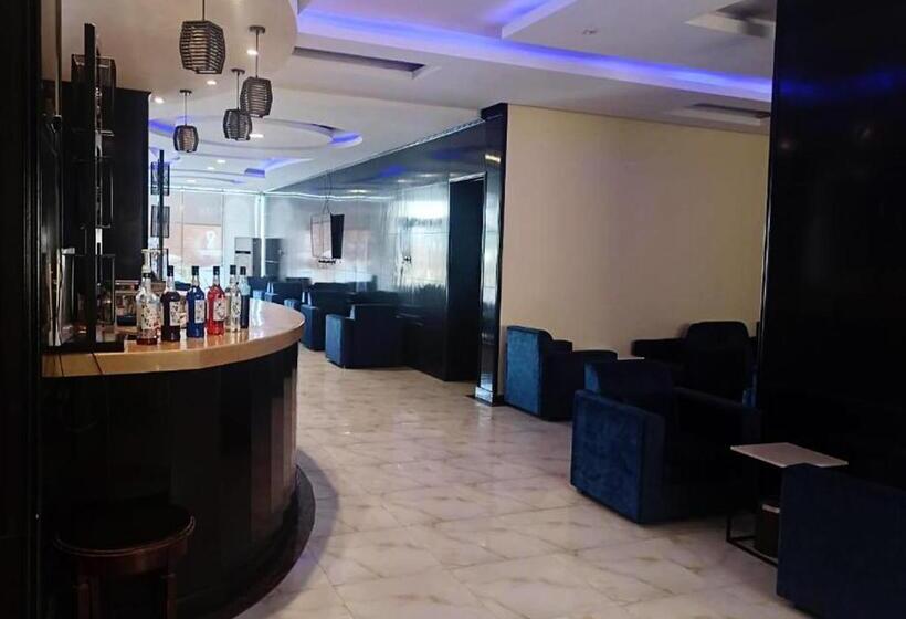 ３ベッドルームアパートメント, فندق لمسات نجران