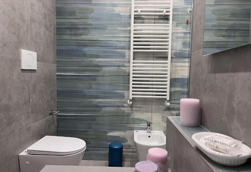 اتاق استاندارد, The Pellis