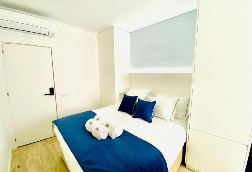 Quarto Triplo Deluxe, Gloria 10 Deluxe