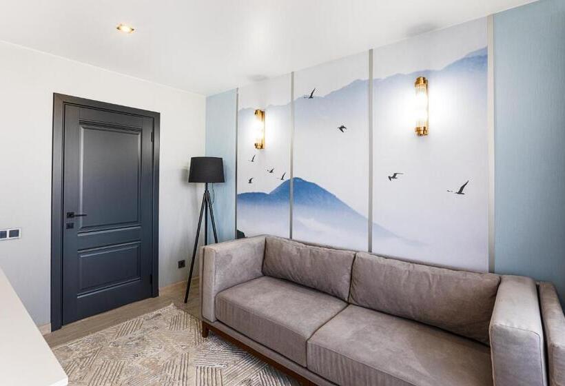 اتاق لوکس, Irtysh