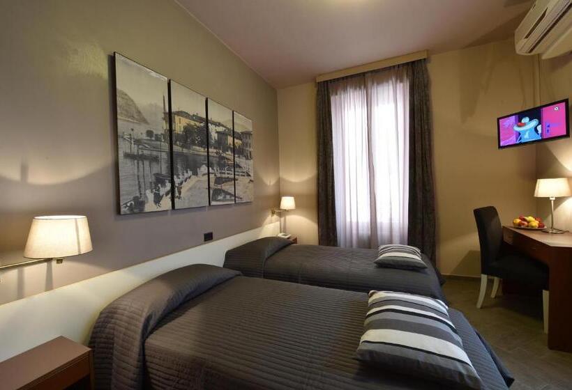 חדר סטנדרט, Ambra Hotel   The Only Central Lakeside Hotel In Iseo