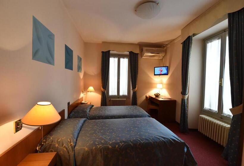 חדר סטנדרט, Ambra Hotel   The Only Central Lakeside Hotel In Iseo