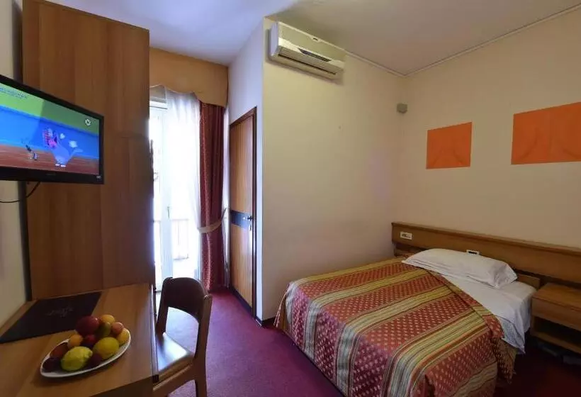 Economy Single Room