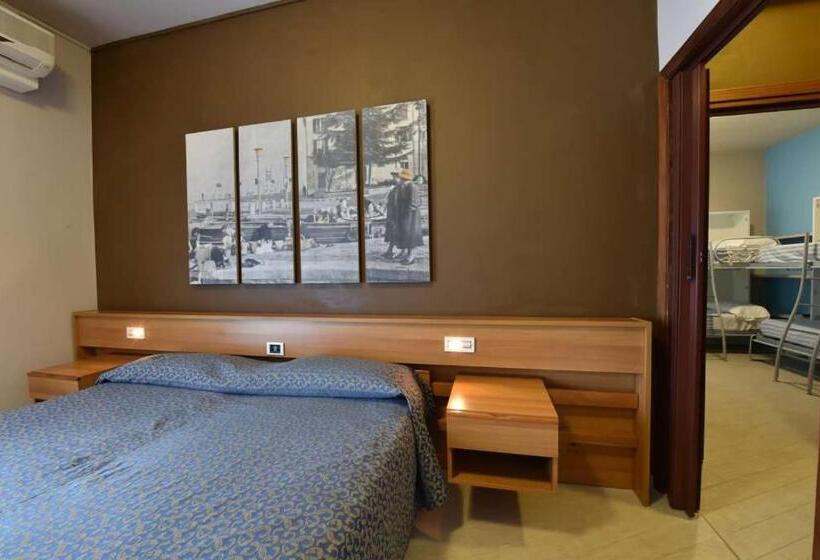 סוויטה משפחתית, Ambra Hotel   The Only Central Lakeside Hotel In Iseo