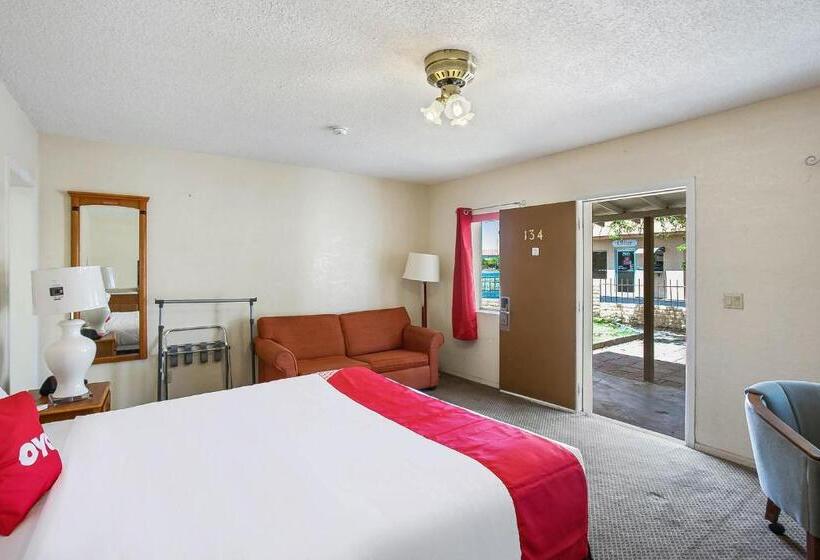 חדר סטנדרט עם מיטת קווין, OYO Hotel Yuma AZ - I-8 US-95