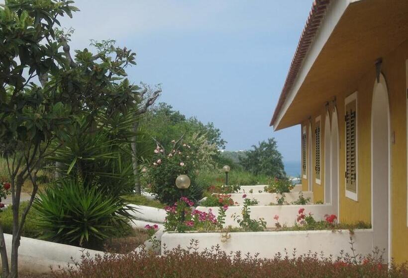 标准三人间, Cala Petrosa Resort