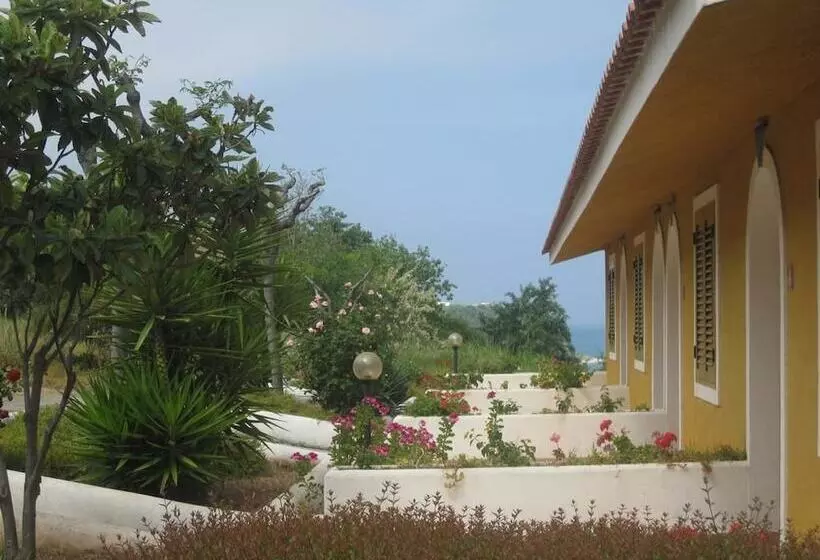 スタンダードトリプルルーム, Cala Petrosa Resort