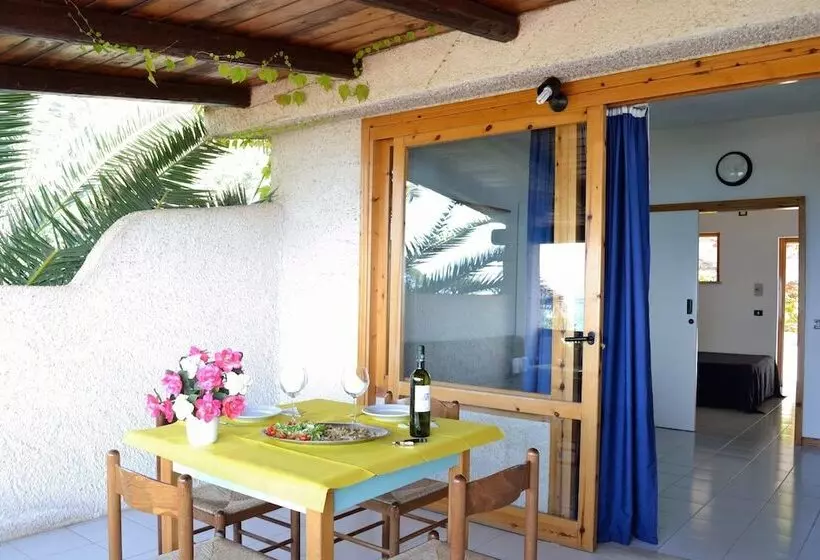 スタンダード４人部屋, Cala Petrosa Resort