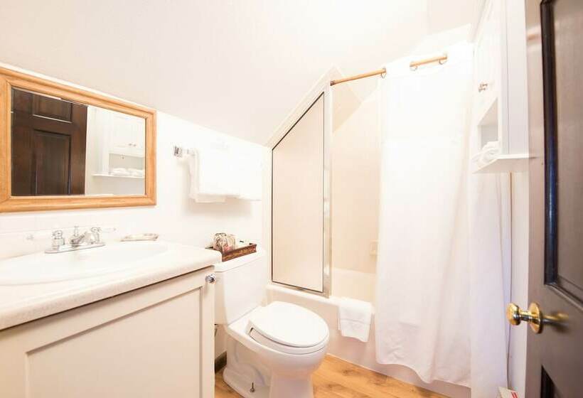 غرفة قياسية سرير مزدوج, Elk Mountain Lodge