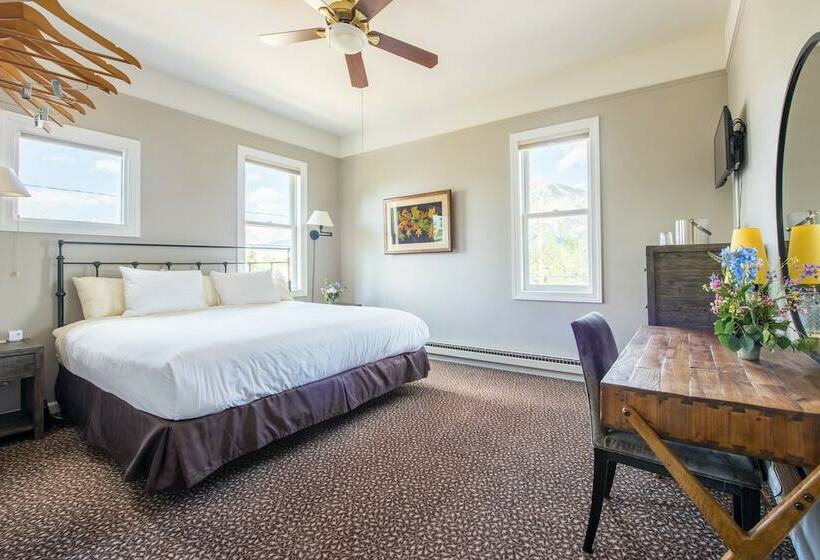 Номер Стандарт Двуспальная Кровать, Elk Mountain Lodge