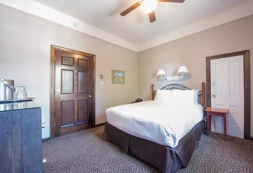 ダブルベッドのスタンダードシングルルーム, Elk Mountain Lodge