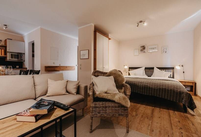 Quarto standard, Mana Lisa Boutique