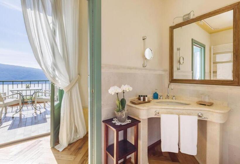 سوییت جونیور با چشم‌انداز دریاچه, Boutique Hotel Villa Sostaga