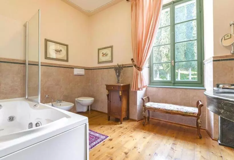 ویلای لوکس 1 خوابه, Boutique Hotel Villa Sostaga