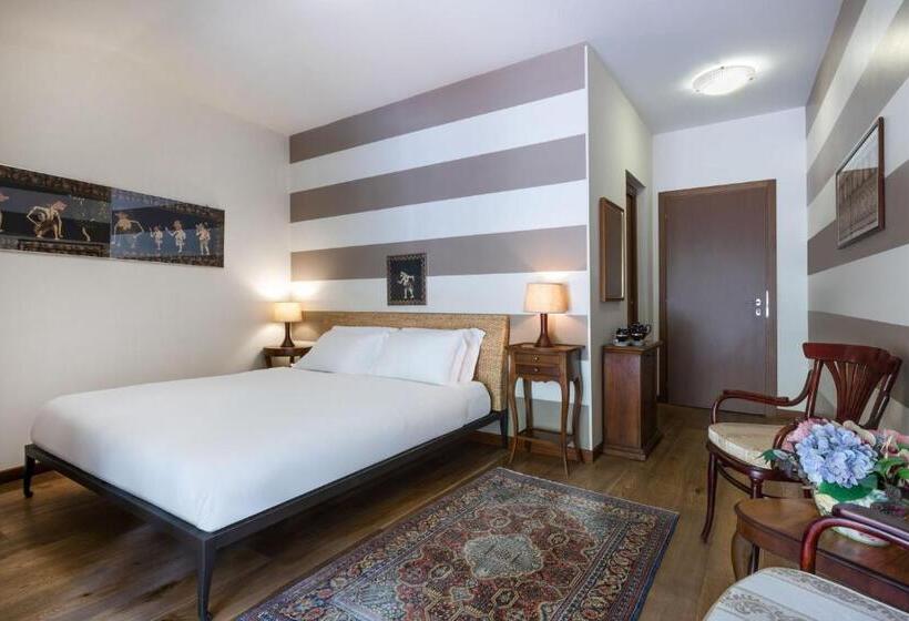 اتاق لوکس با چشم‌انداز باغ, Boutique Hotel Villa Sostaga