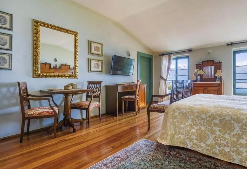 سوئیت جونیور با چشمانداز, Boutique Hotel Villa Sostaga