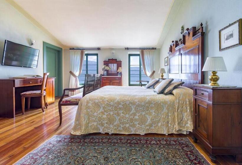 سوییت جونیور با چشم‌انداز دریاچه, Boutique Hotel Villa Sostaga