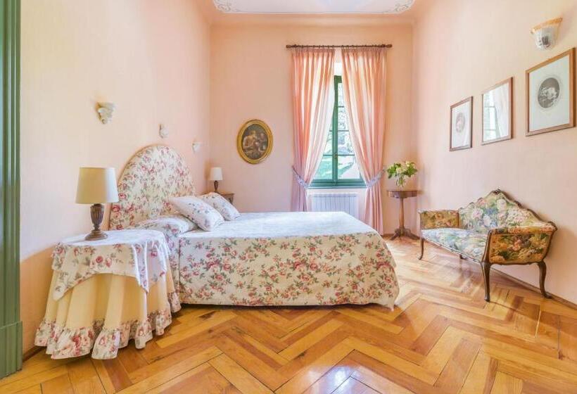 ویلای لوکس 1 خوابه, Boutique Hotel Villa Sostaga