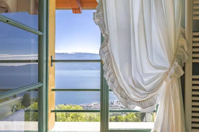 سوییت جونیور با چشمانداز دریاچه, Boutique Hotel Villa Sostaga