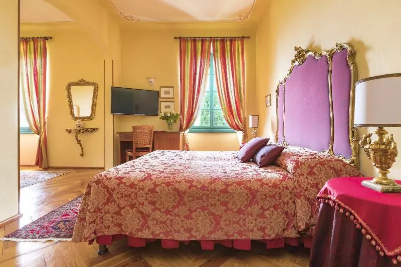 سوییت جونیور با چشمانداز دریاچه, Boutique Hotel Villa Sostaga