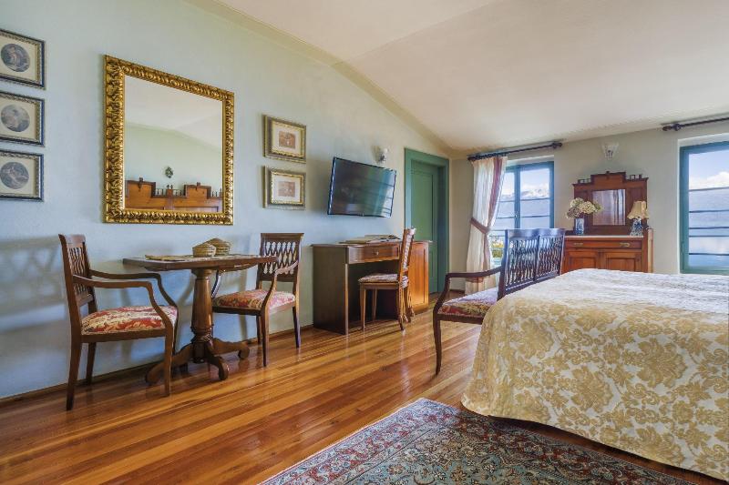 سوییت جونیور با چشم‌انداز دریاچه, Boutique Hotel Villa Sostaga