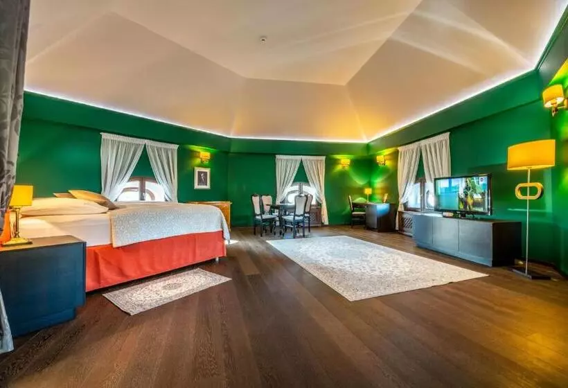 اتاق استاندارد, Chateau Appony