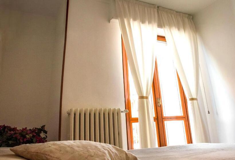 Chambre Standard Individuelle avec Balcon, Domus