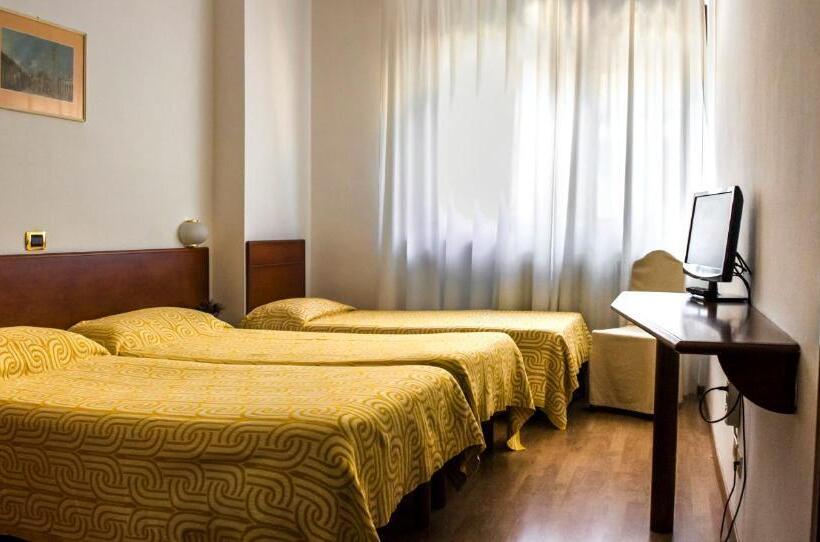 Quarto Triplo Estandar, Domus