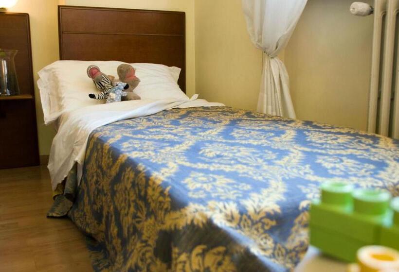 Chambre Triple Standard, Domus