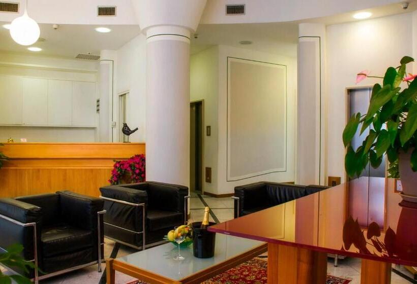 Chambre Triple Standard, Domus