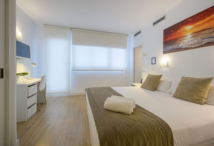 اتاق سوپریور با بالکن, Neomagna Madrid