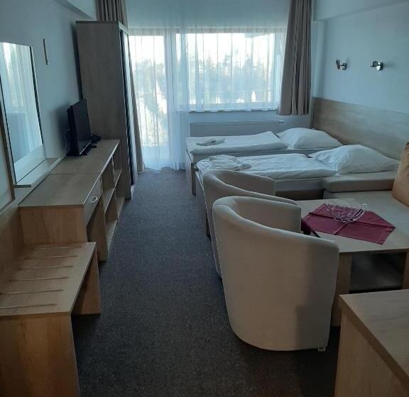 חדר סטודיו סטנדרד, Toliar