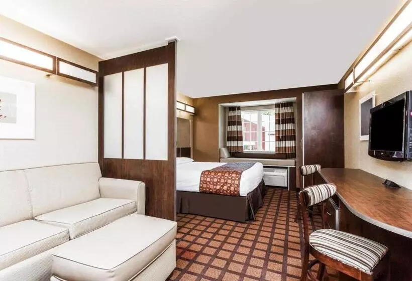 キングサイズベッドのスイートルーム, Microtel Inn & Suites By Wyndham Macon