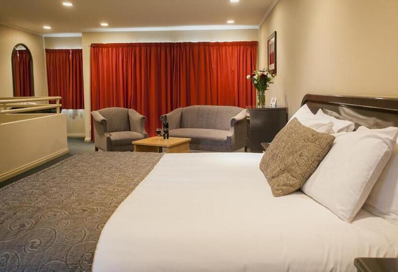 Студия Стандарт, Cornwall Motor Lodge