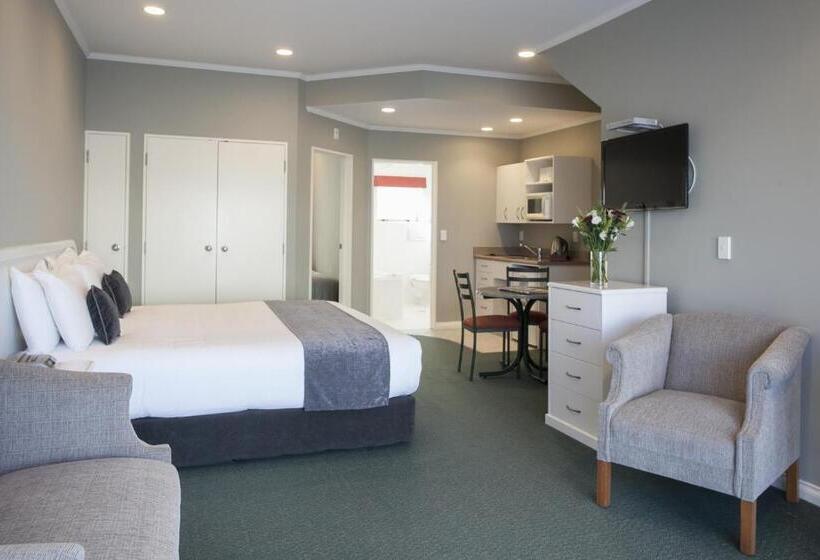 Люкс, Cornwall Motor Lodge