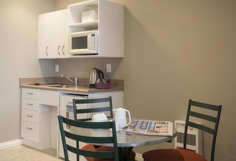 Люкс, Cornwall Motor Lodge