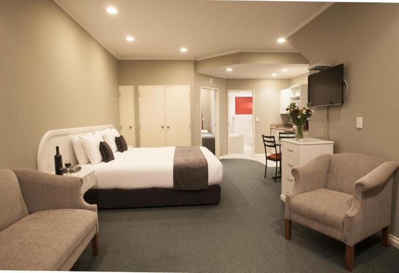 스위트, Cornwall Motor Lodge