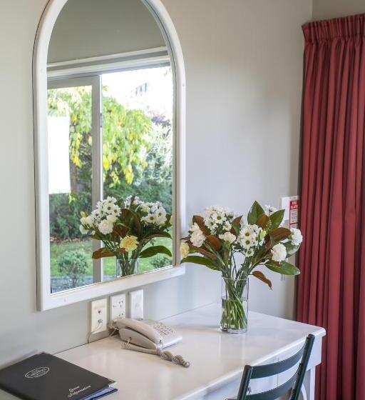 Люкс 2 Спальни, Cornwall Motor Lodge