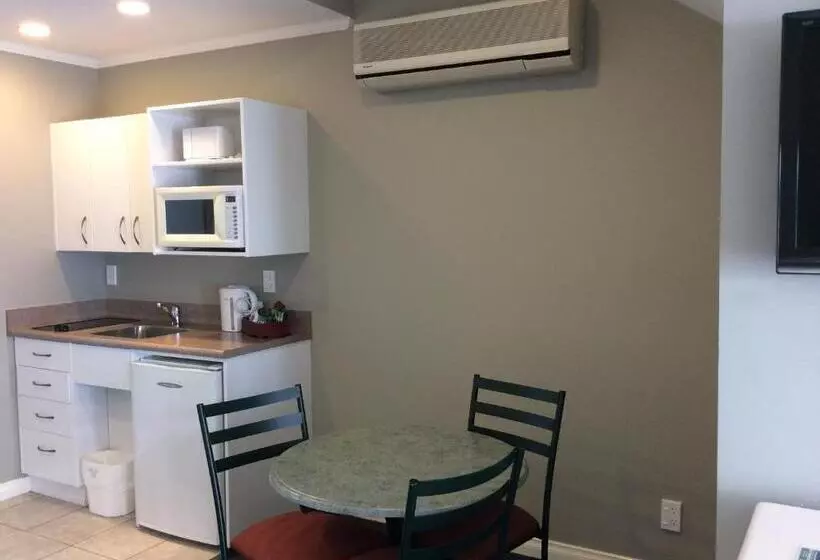 سوئیت برای معلولان, Cornwall Motor Lodge