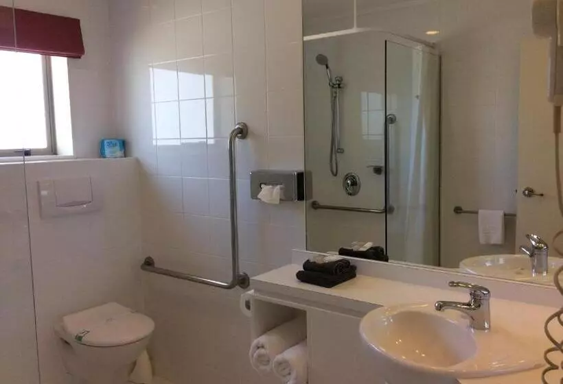 سوئیت برای معلولان, Cornwall Motor Lodge