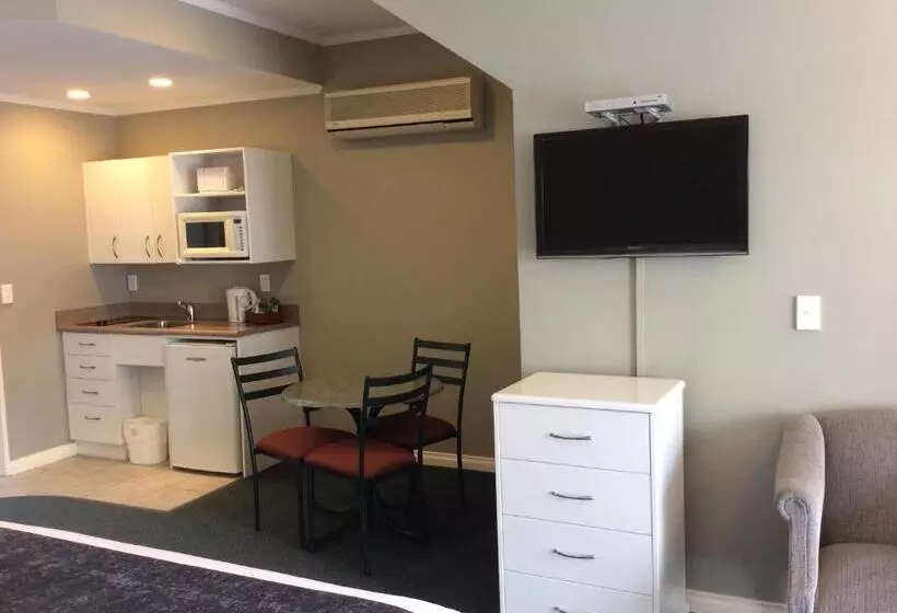 سوئیت برای معلولان, Cornwall Motor Lodge