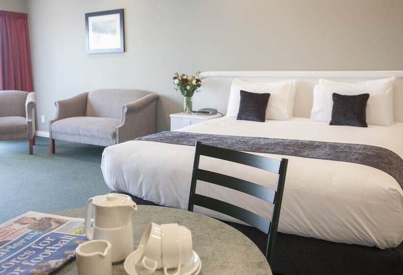 Люкс, Cornwall Motor Lodge