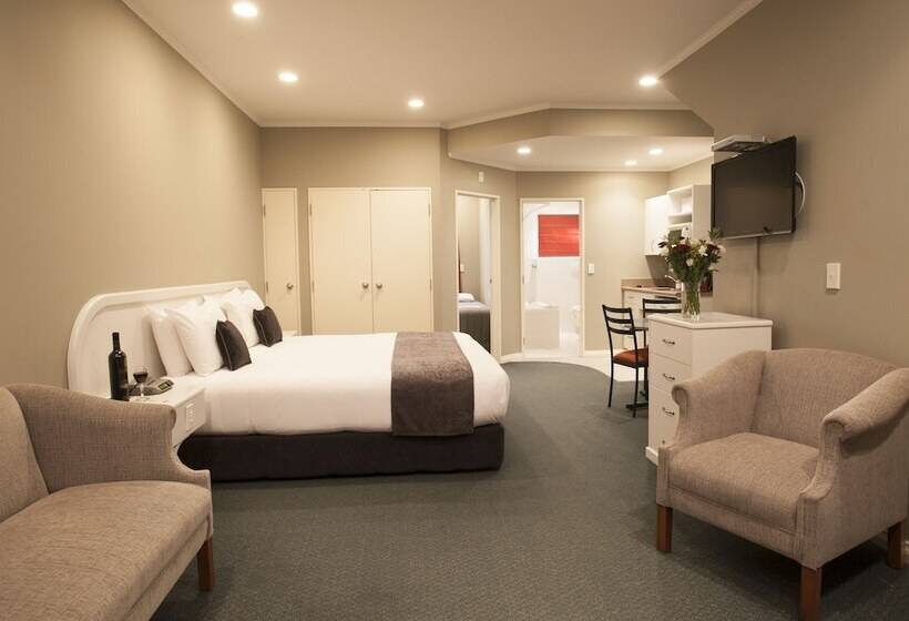스위트, Cornwall Motor Lodge