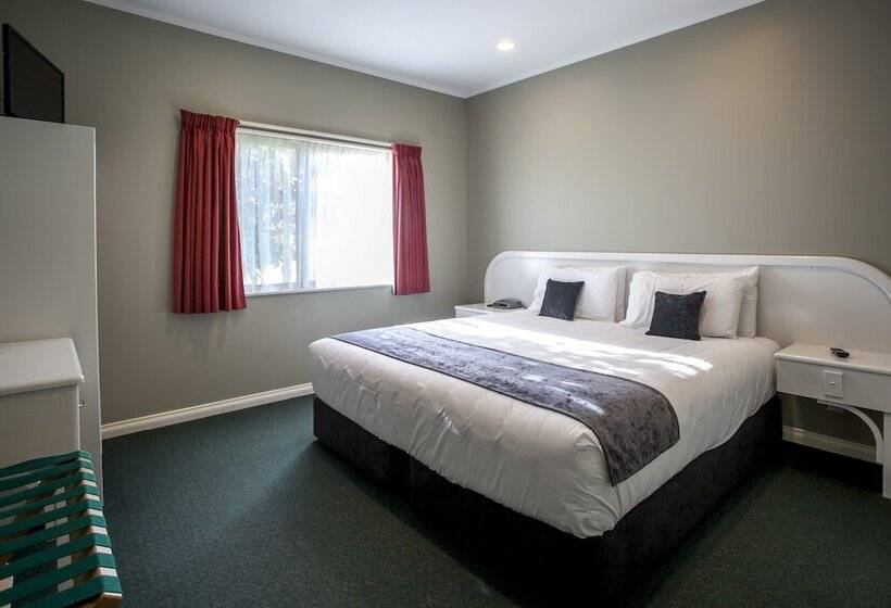 Люкс 2 Спальни, Cornwall Motor Lodge