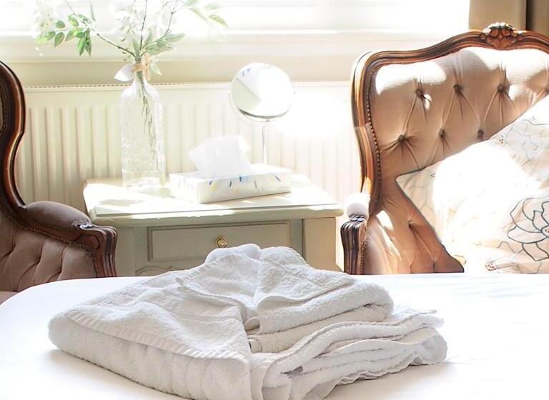 标准间, Leaded Light Guest House